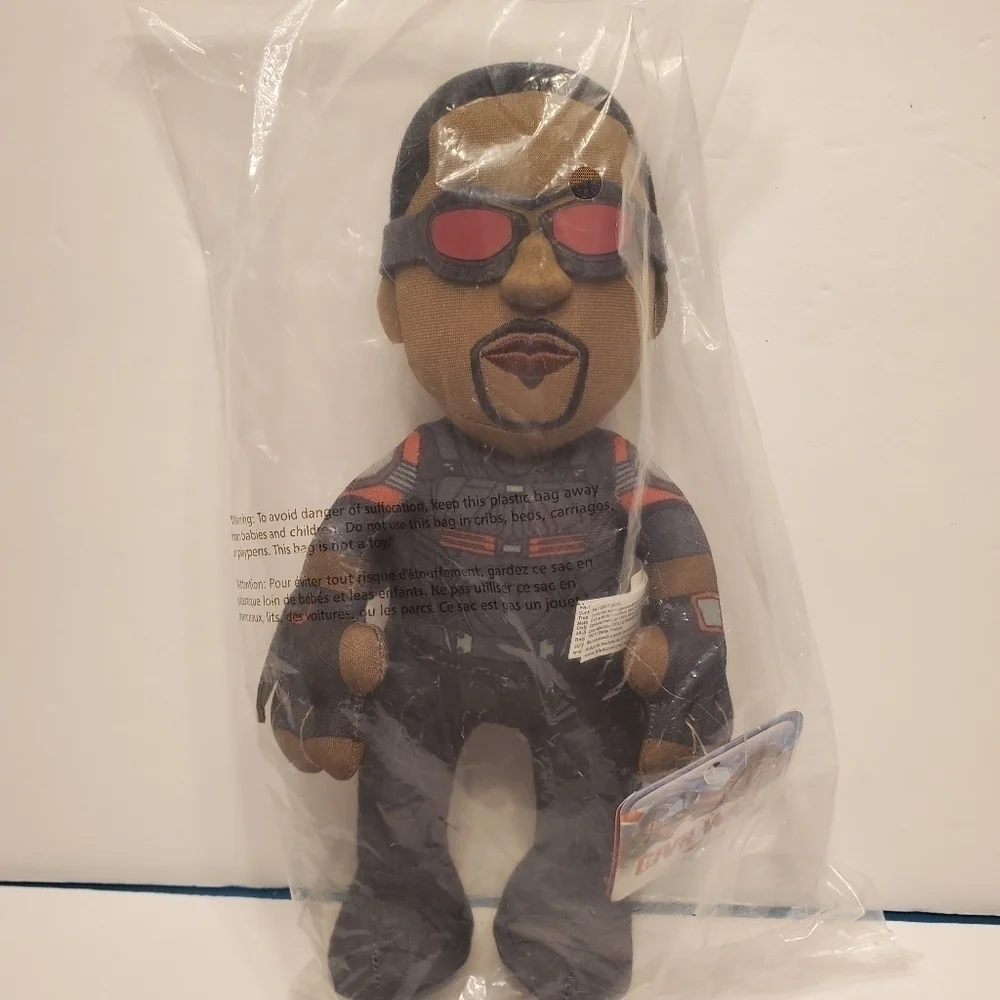 NWT Marvel Civil War Falcon 10